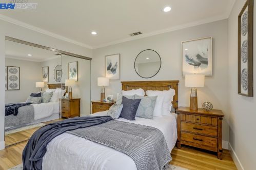 7865 Tamarack Dr, Pleasanton CA  94568-1549 exterior