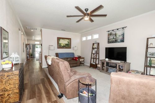 3387 Four Seasons Dr, Turlock CA  95382-9713 exterior