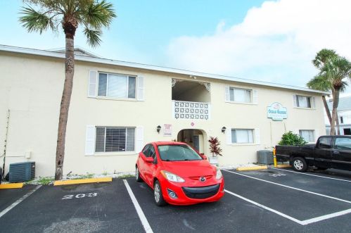 102 Peninsula Dr, Daytona Beach FL  32118-4478 exterior