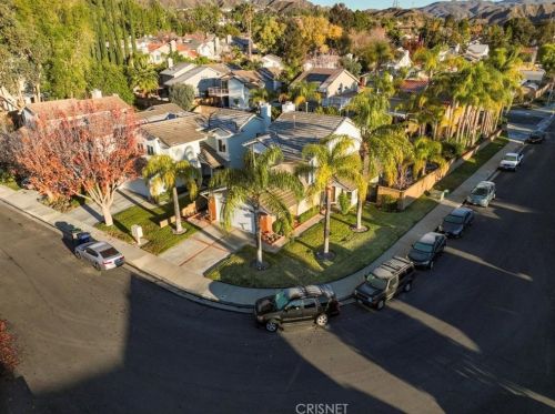 21605 Bedford Way, Santa Clarita, CA 91350-3939