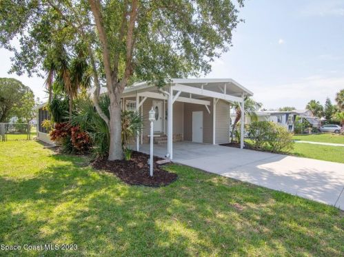 730 Lark Dr, Sebastian, FL 32976-7224