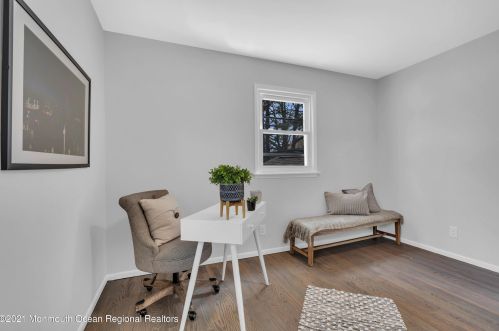 13 Salisbury Ave, Middletown NJ  07748-5240 exterior