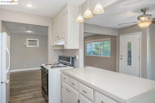 214 Ruby St, Oakley CA  94561-2197 exterior