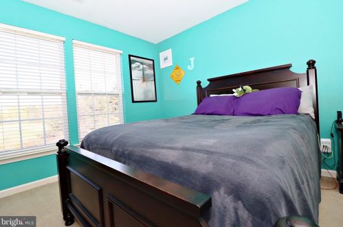 164 Pebble Beach Dr, Charles Town WV  25414-4074 exterior