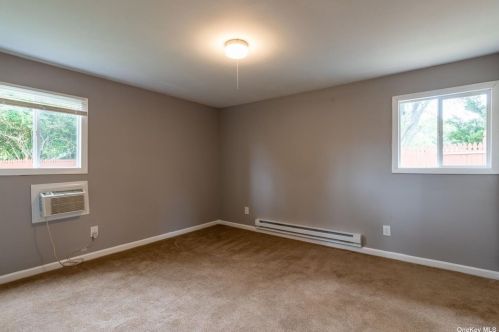 15 Campbell St, Amityville NY  11701-1817 exterior