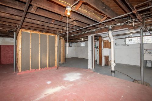 411 Bethesda Ct, Waukesha WI  53186-4522 exterior