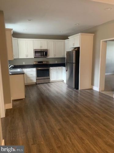202 Main St, Brownstown, PA 17508-5068