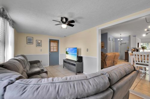 3197 Esperanto St, Fort Pierce FL  34953-4502 exterior