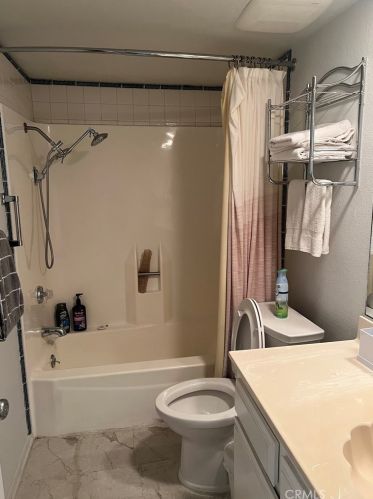 48936 Eisenhower Dr, Indio CA  92201-7597 exterior