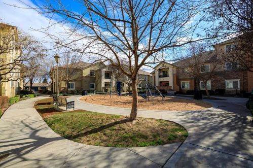 1360 Shady Ln, Turlock CA  95382-7401 exterior