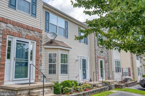 440 Madison Dr, Shrewsbury, PA 17361-1641