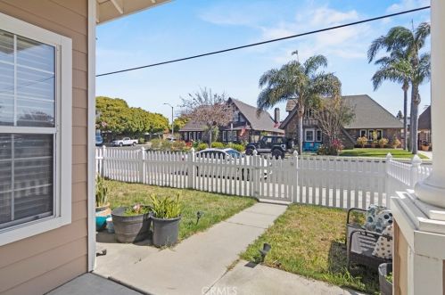 1813 Huntington St, Huntington Beach CA  92648-3131 exterior