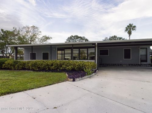 615 Dolphin Cir, Sebastian, FL 32976-2597