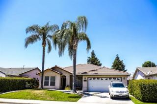 1143 Belmont St, Porterville, CA 93257-6617