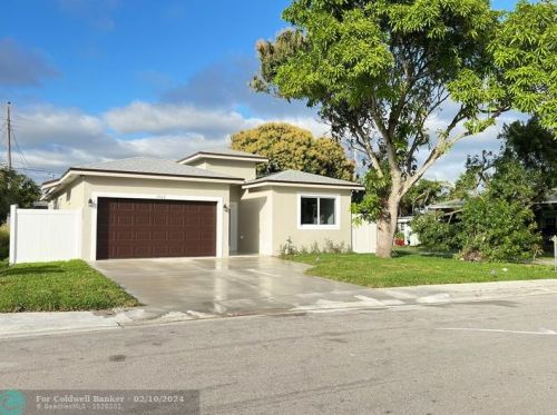 1562 16th St, West Palm Beach, FL 33404-5206