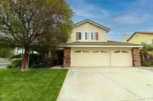 1022 Doral Ct, Ontario, CA 91761-6856