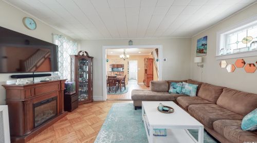 150-12 84th Ave, Jamaica, NY 11432-1246