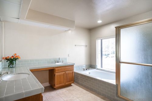 3908 Caminito Terviso, San Diego CA 92122-1971 exterior