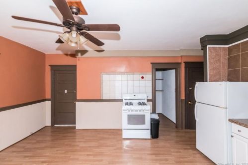 24 Mcclintock St, New Britain CT  06053-2985 exterior