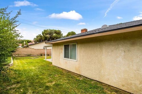11583 Butterfield Ave, Loma Linda CA  92354-3957 exterior