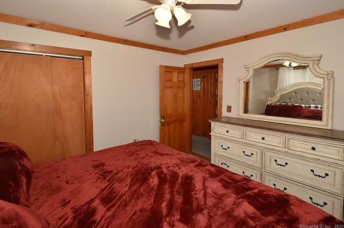 29 Ash St, Norwich CT  06351-1804 exterior