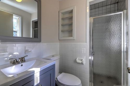 582 Milford Point Rd, Milford CT  06460-5429 exterior