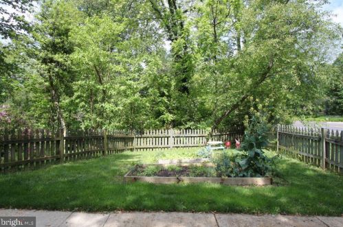 912 Hillwood Ave, Falls Church VA  22042-2421 exterior