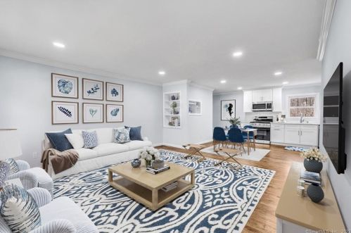 85 Walnut St, Upper Stepney CT  06468-2509 exterior
