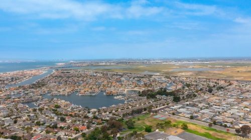 16711 Algonquin St, Huntington Beach CA 92649-3803 exterior