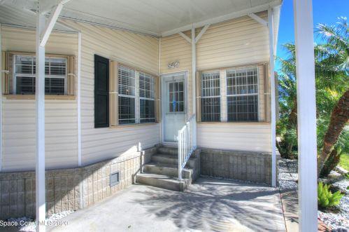620 Puffin Dr, Sebastian FL  32976-7803 exterior