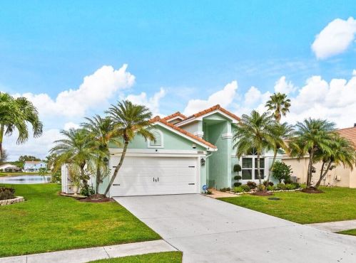 5951 Aquamarine Way, Boynton Beach, FL 33472-2415