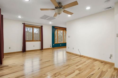 122 Carpenter Rd, New Hartford CT  06057-3003 exterior