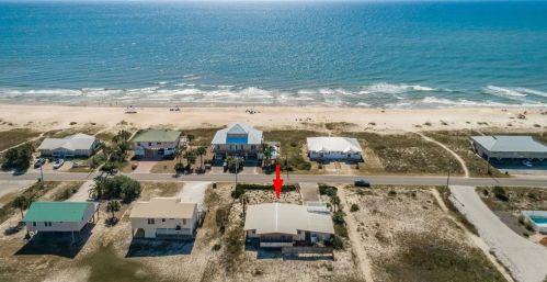 841 Gorrie Dr, Saint George Island FL  32328-2911 exterior