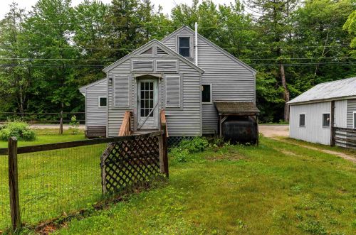 819 Eaton Rd, Conway NH  03818-6113 exterior