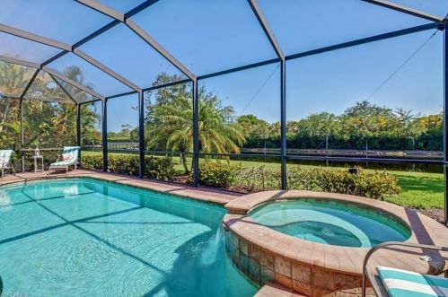 2982 Aviamar Cir, Naples FL  34114-9564 exterior