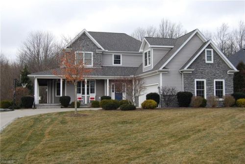 3196 Napa Blvd, Avon, OH 44011-4551