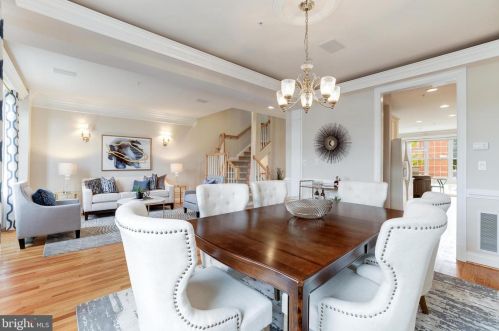 12158 Chancery Sta Cir, Herndon VA 20190-5803 exterior