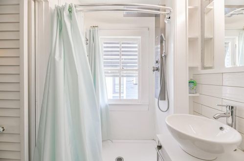 816 34 St, Galveston TX 77550-4004 exterior