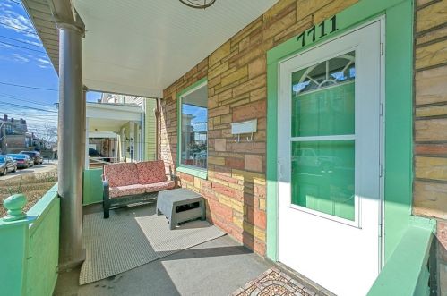 7711 Cannon St, Pittsburgh PA 15218-2108 exterior