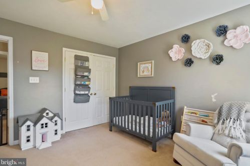 436 Spyglass Hill Dr, Charles Town WV  25414-4053 exterior