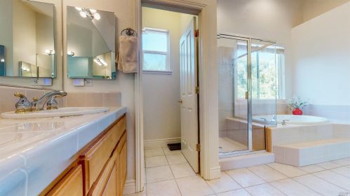 970 Stonecastle Ln, Santa Rosa CA  95405-5513 exterior