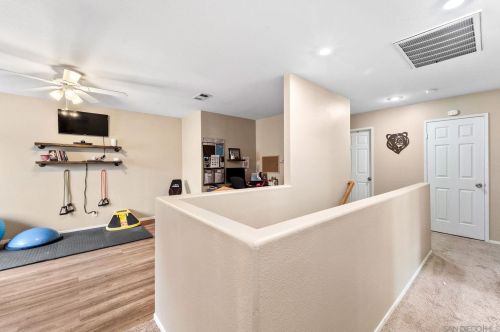 42064 Pine Needle St, Temecula CA  92591-7915 exterior