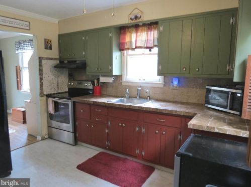 518 Hanover St, Pottstown, PA 19464-4504