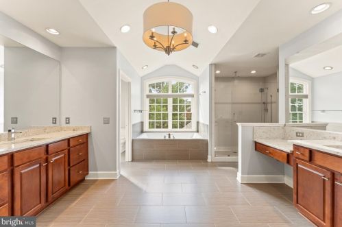 43530 Butler Pl, Leesburg VA 20176-7428 exterior