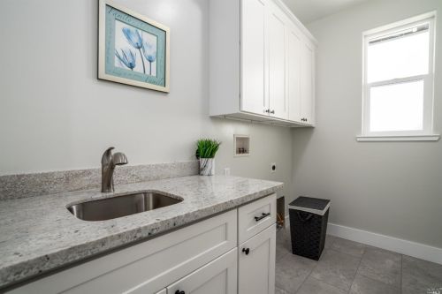 410 Tehuacan Rd, Ukiah CA  95482-2007 exterior