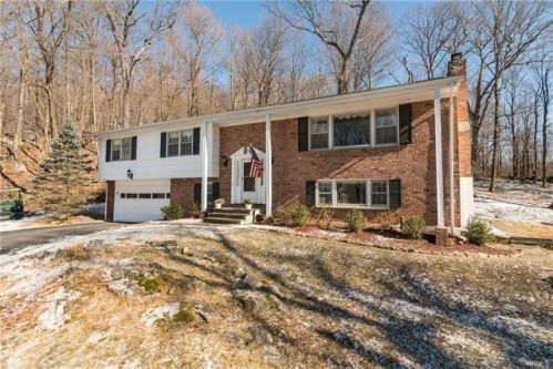 475 Quaker Rd, Chappaqua, NY 10514-2026
