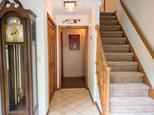 83 Clapboard Ridge Rd, Danbury, CT 06811-3631