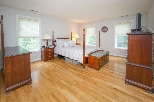 15 Coventry Ln, Salem NH 03079-1369 exterior