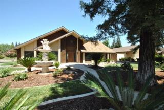 1734 Wrenwood Ave, Fresno, CA 93711-2940