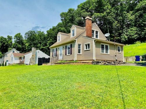 168 Steinmann Ave, Waterbury CT  06762-2631 exterior